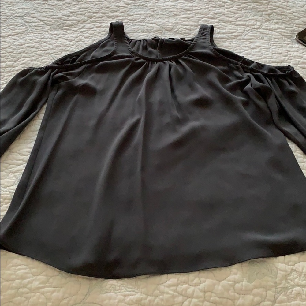 Olivacious S cold shoulder blouse